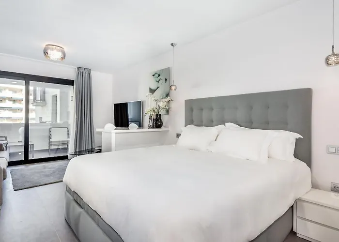 By Riva - Cozy, Contemporary In Puerto Banus Gardens *