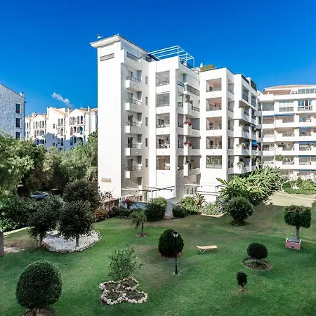 Apartment By Riva - Cozy, Contemporary In Puerto Banus Gardens Marbella