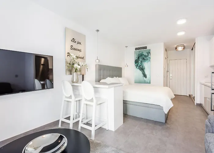 By Riva - Cozy, Contemporary In Puerto Banus Gardens Lejlighed Marbella